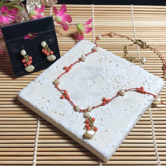 Pearl and Orange Bead Necklace / Earrings Set​​ - Picture 2 of 3